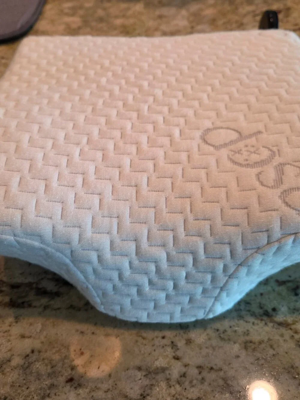 Dosaze Travel Contour Pillow